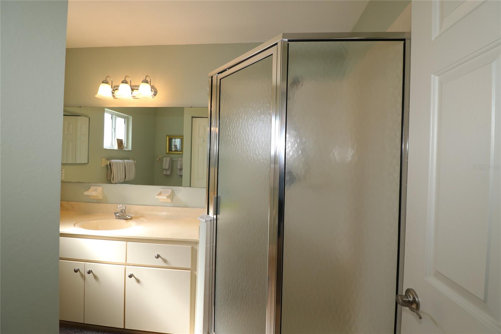 Image 21 of 65 For 13709 89th Avenue