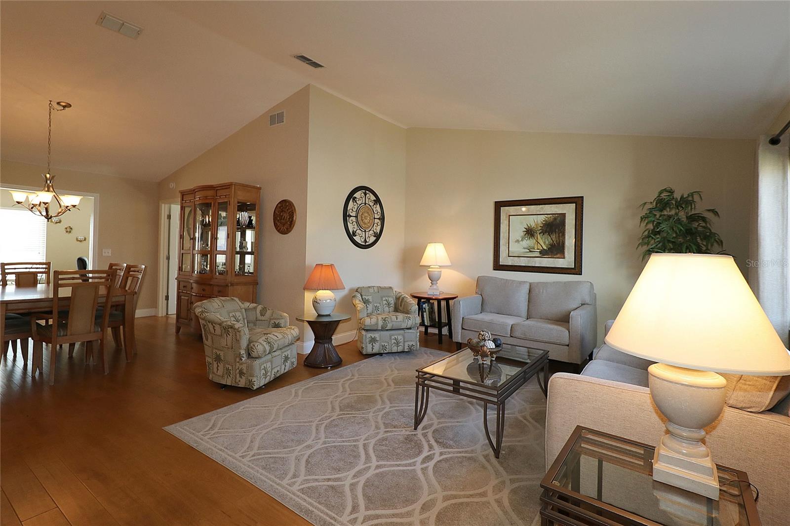 Image 4 of 65 For 13709 89th Avenue