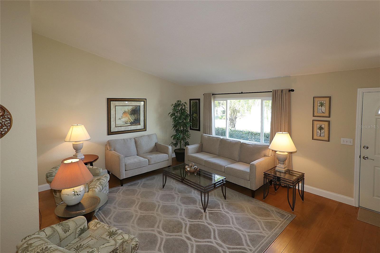 Image 6 of 65 For 13709 89th Avenue