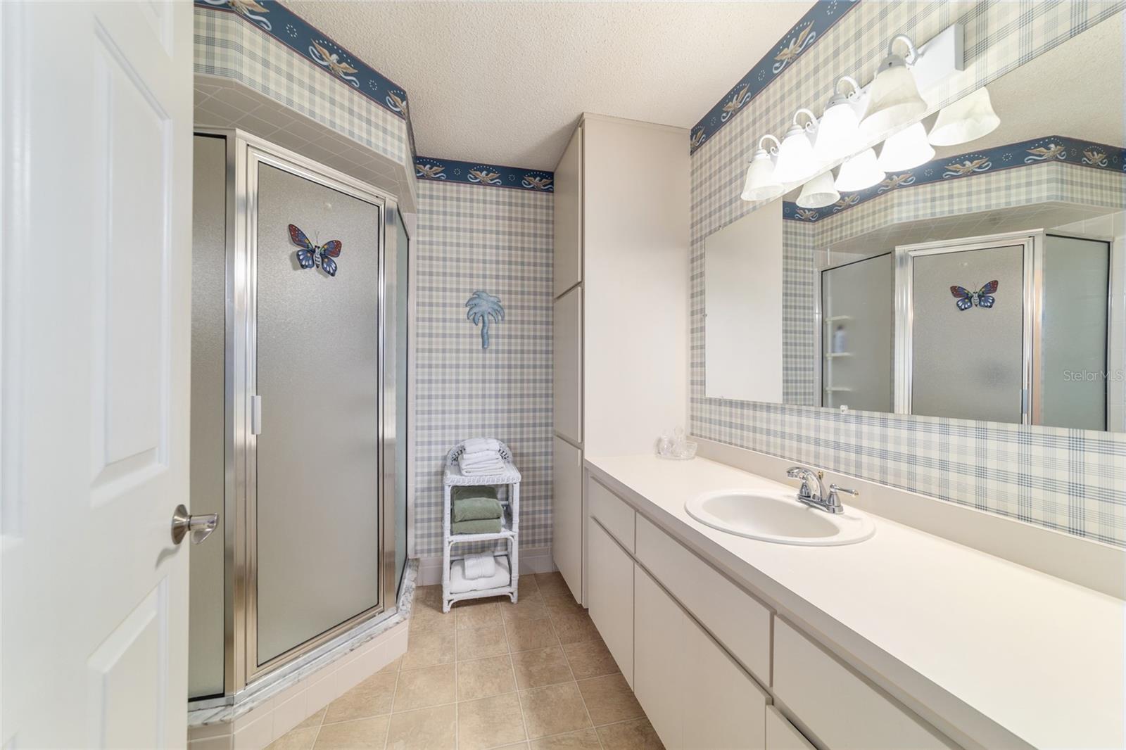 Image 40 of 70 For 10476 178th Street