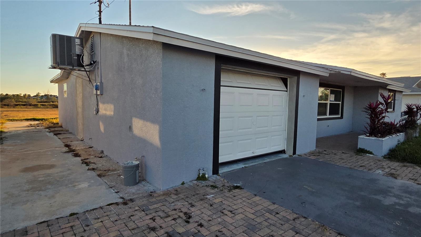 Image 11 of 31 For 4020 Headsail Drive