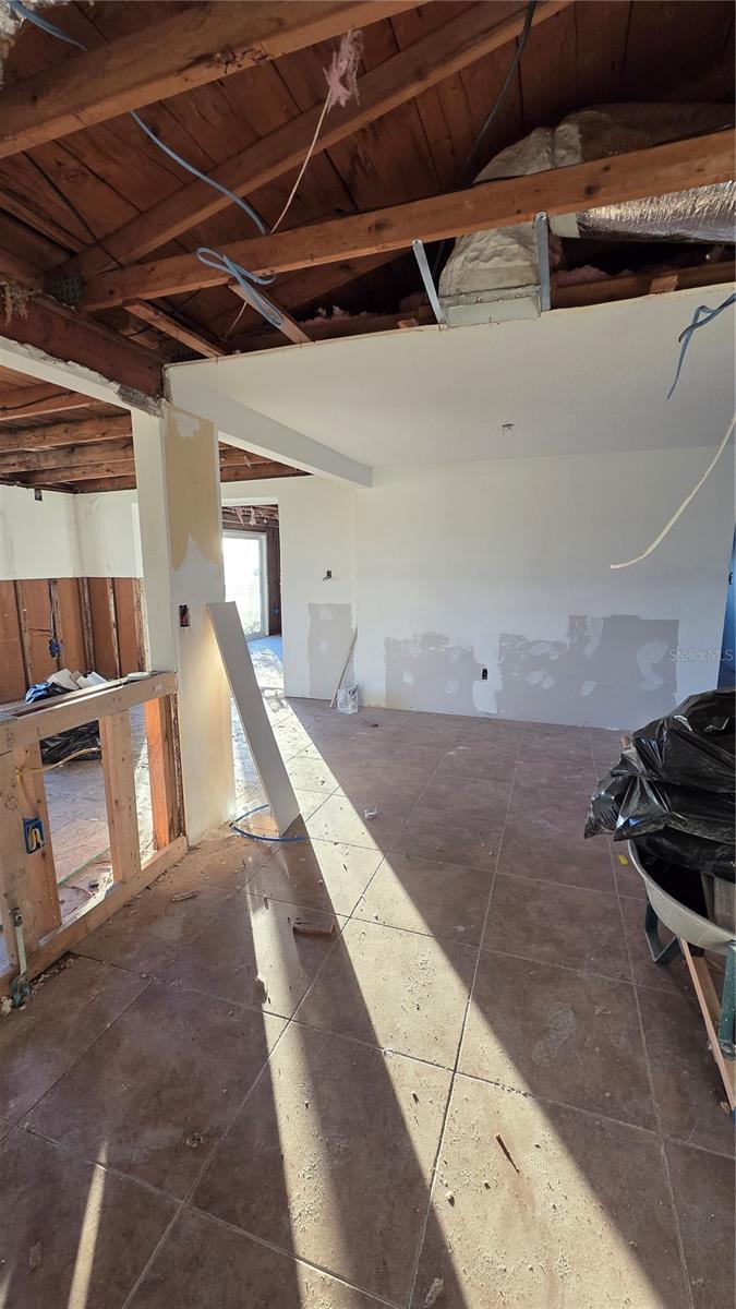 Image 15 of 31 For 4020 Headsail Drive