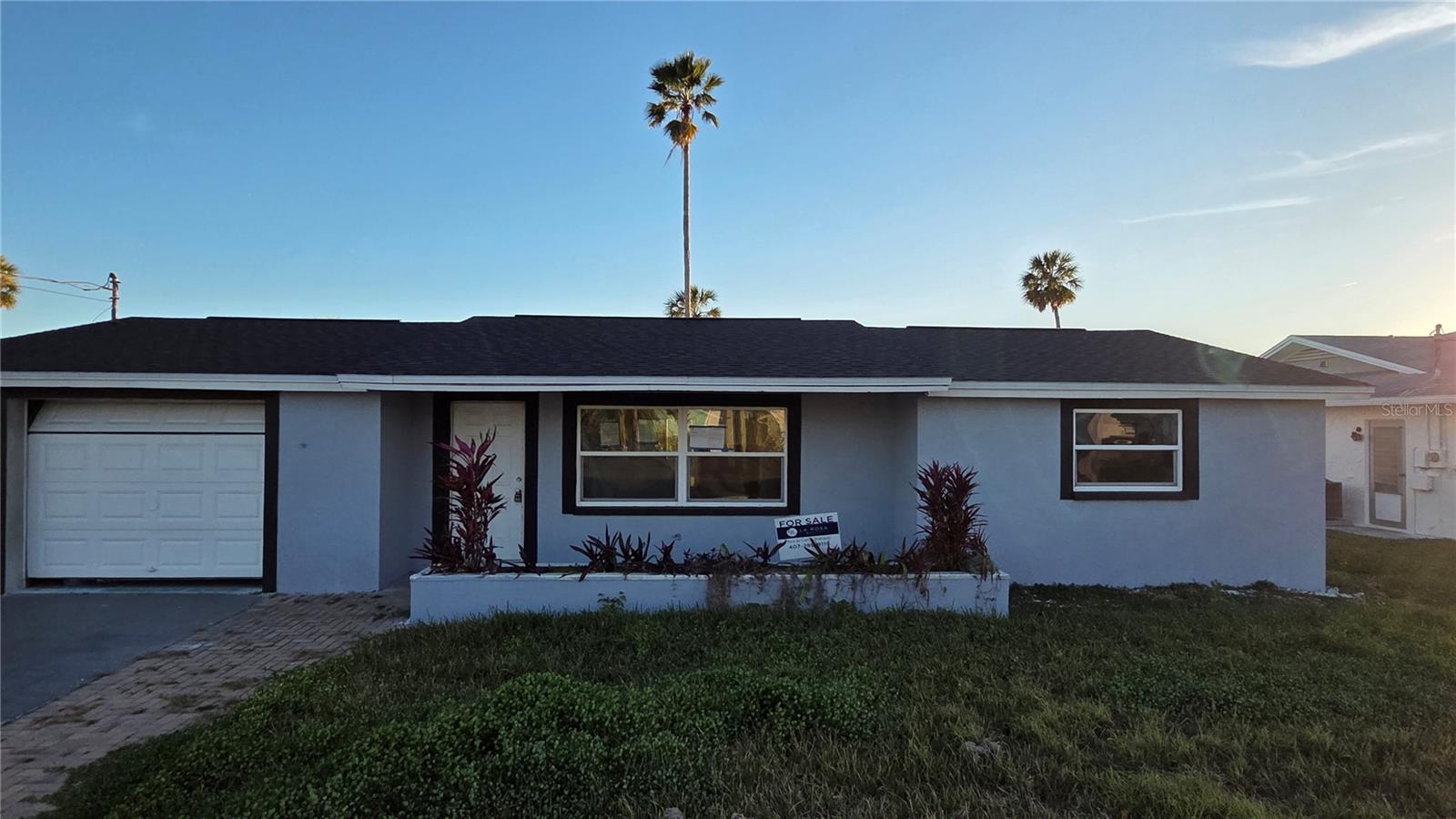 Image 2 of 31 For 4020 Headsail Drive