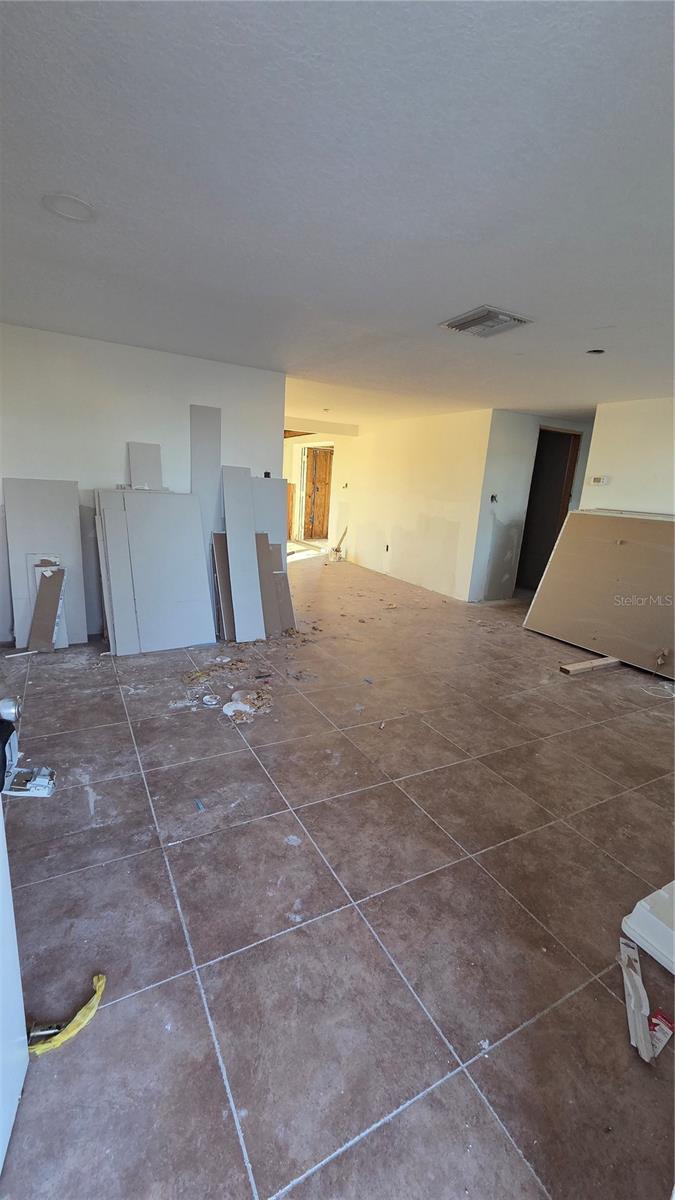 Image 20 of 31 For 4020 Headsail Drive