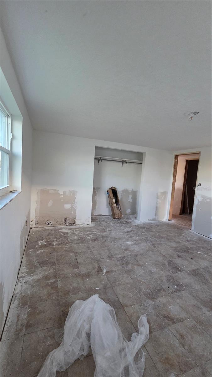 Image 24 of 31 For 4020 Headsail Drive