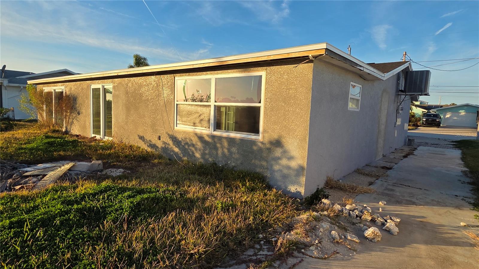 Image 9 of 31 For 4020 Headsail Drive