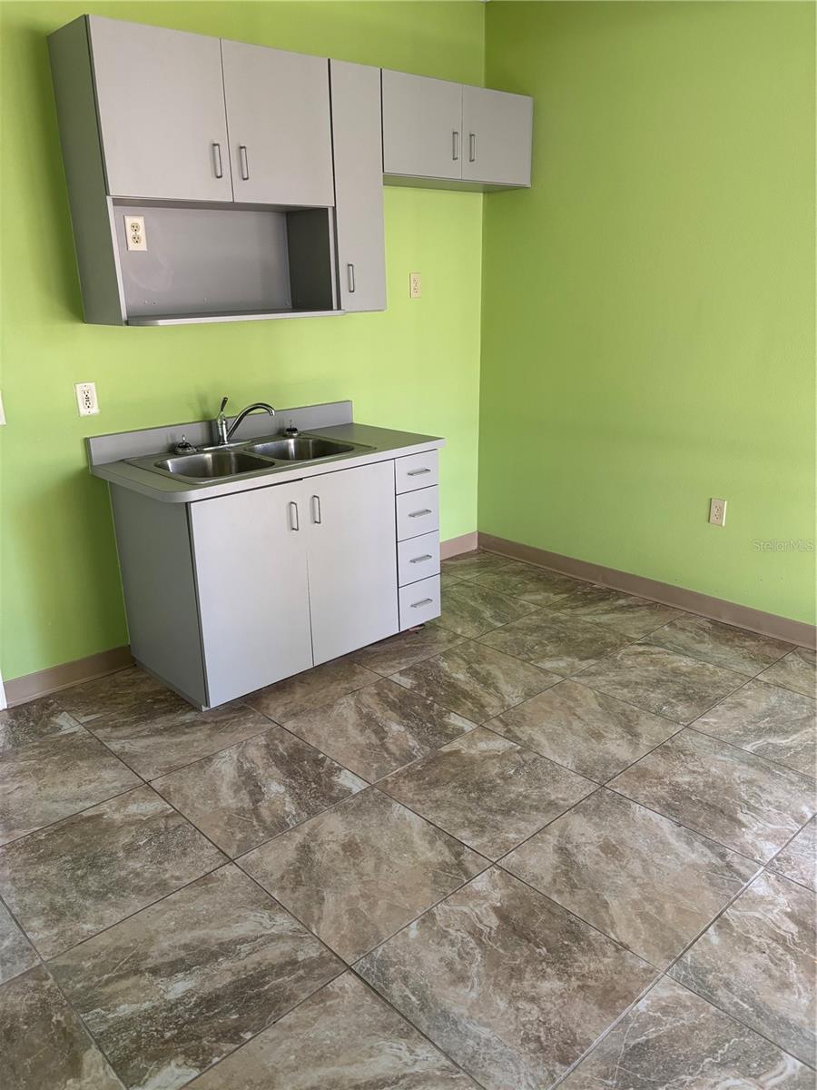 Image 8 of 9 For 2118 20th Place