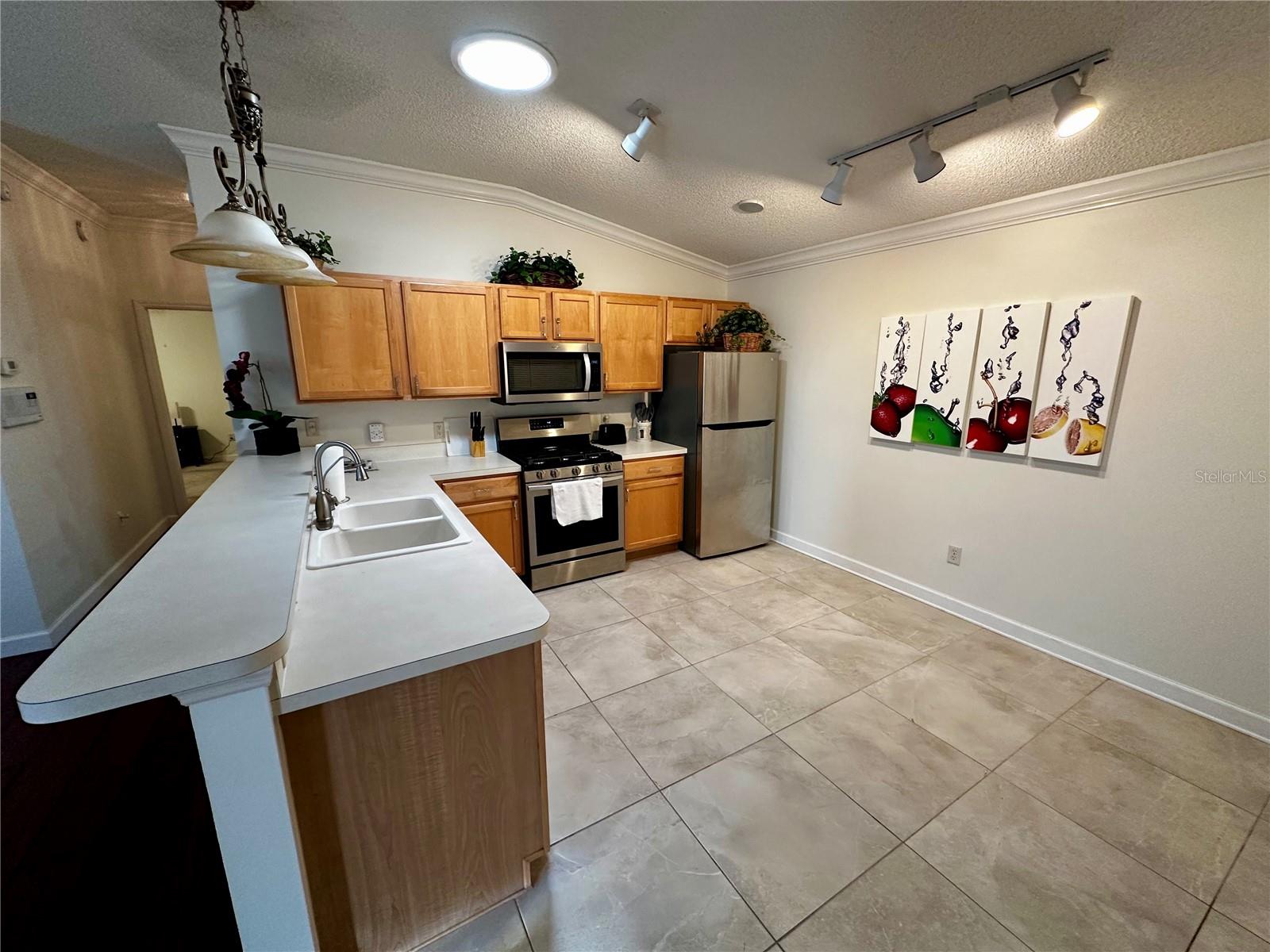 Image 10 of 23 For 3580 Amelia Avenue