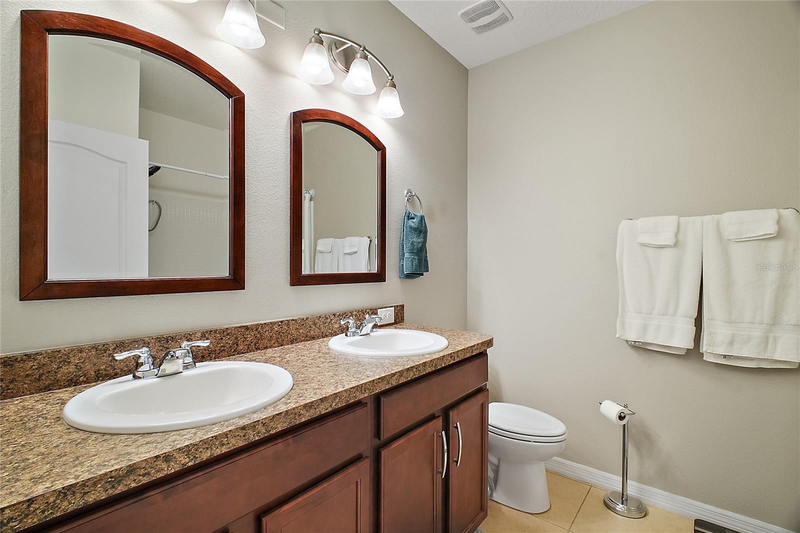 Image 22 of 32 For 36628 Grand Island Oaks Cir
