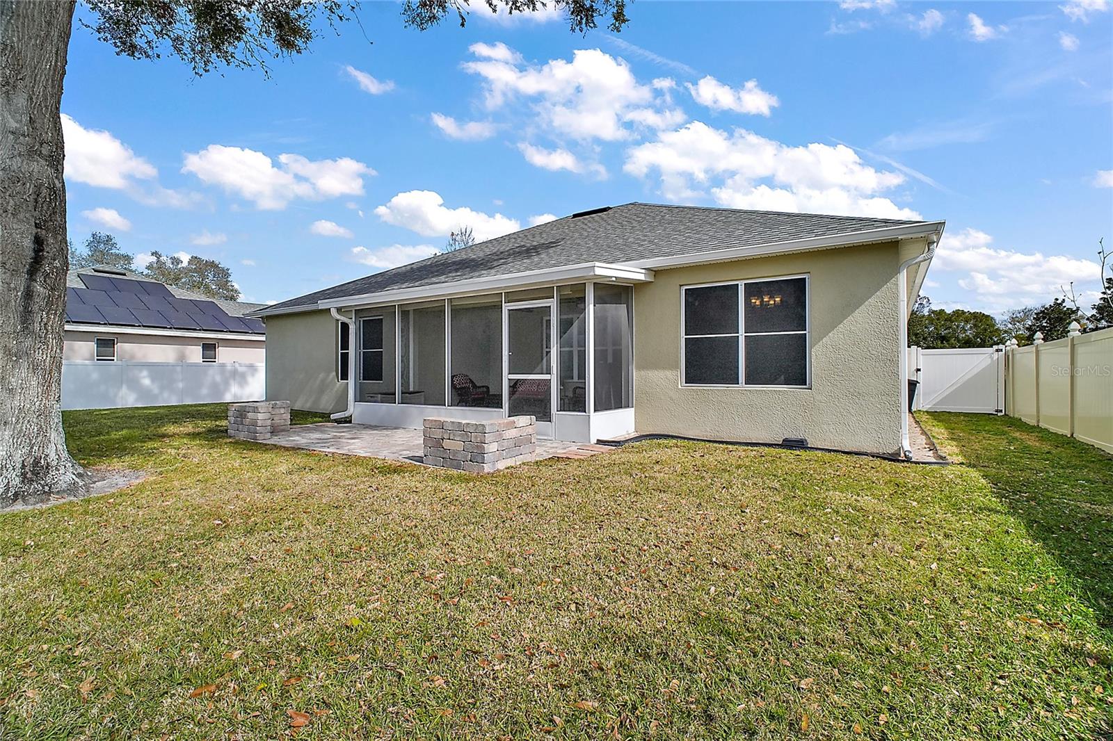 Image 30 of 32 For 36628 Grand Island Oaks Cir
