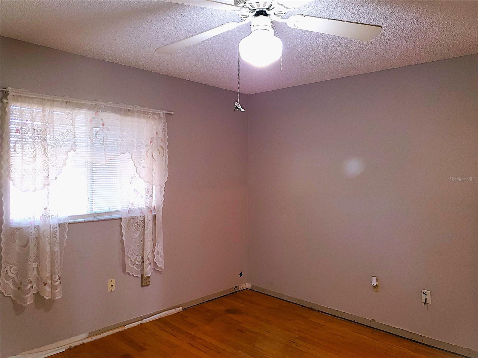 Image 10 of 44 For 10337 176th Street