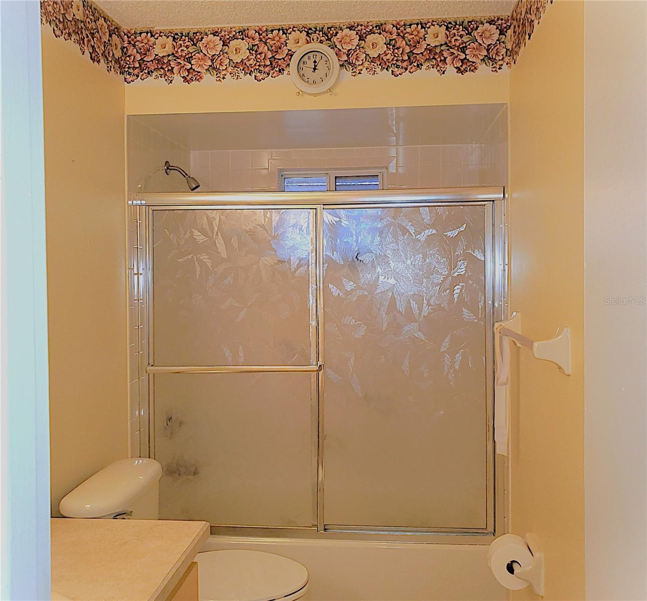 Image 13 of 44 For 10337 176th Street