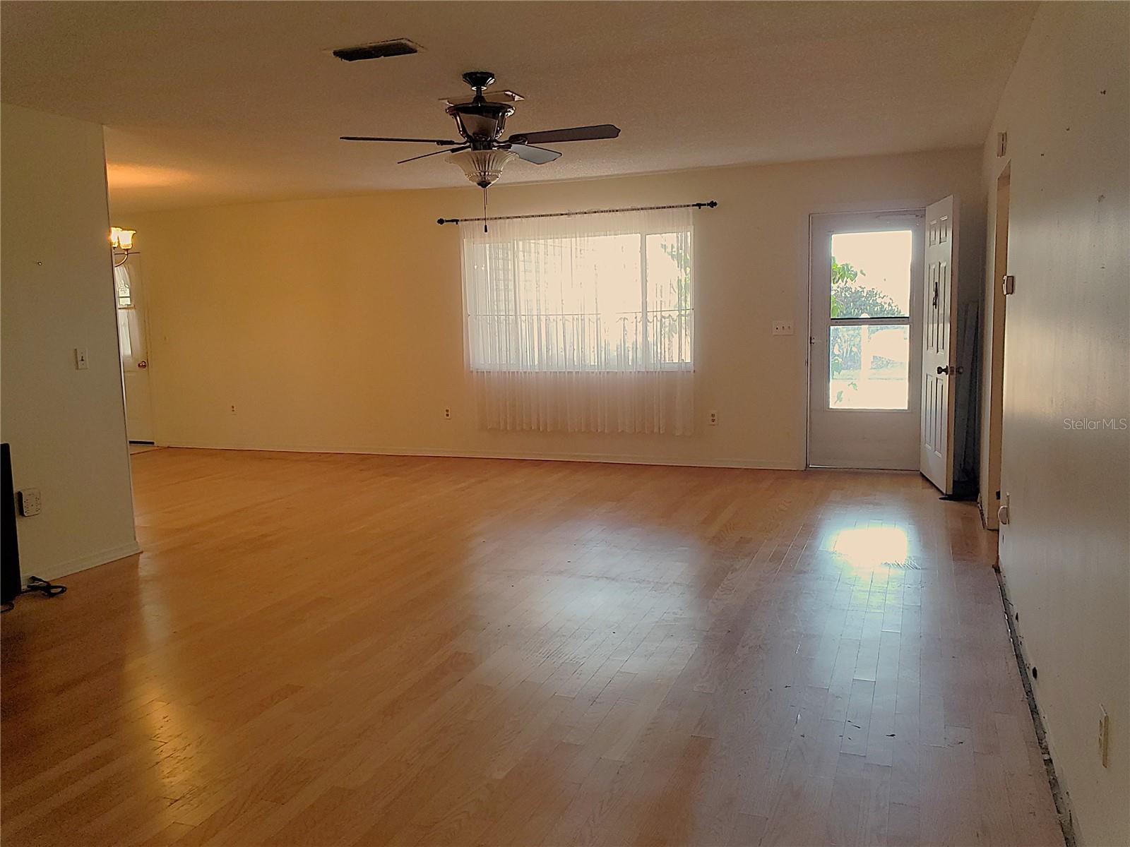 Image 16 of 44 For 10337 176th Street