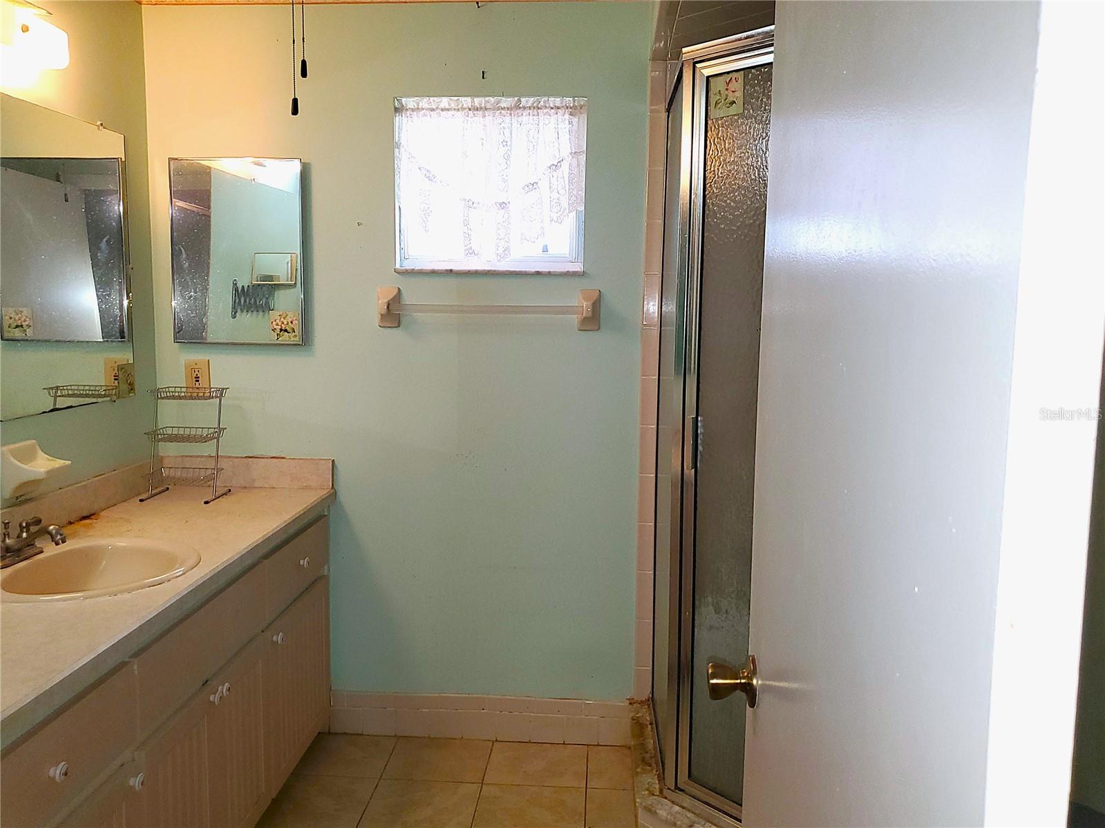 Image 37 of 44 For 10337 176th Street