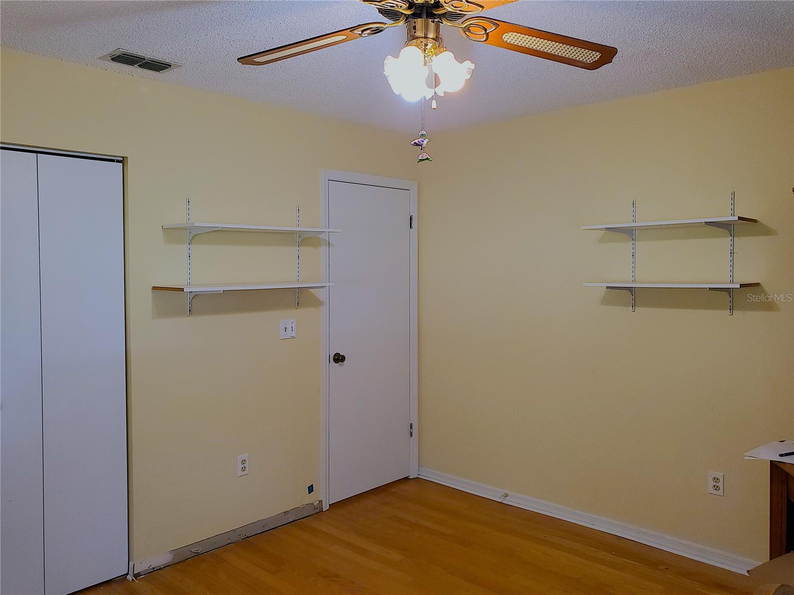 Image 6 of 44 For 10337 176th Street