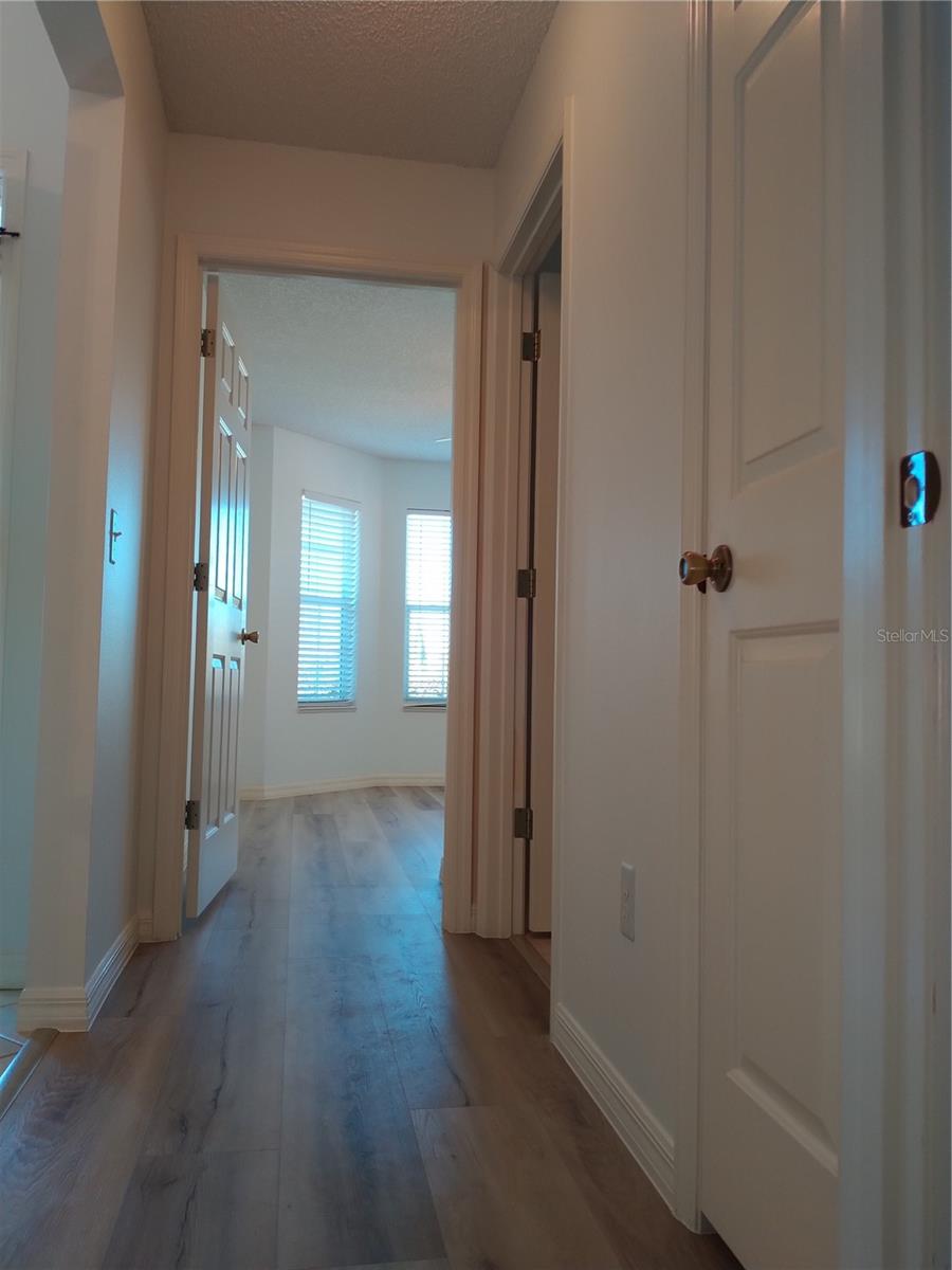 Image 20 of 30 For 1233 Oak Forest Drive