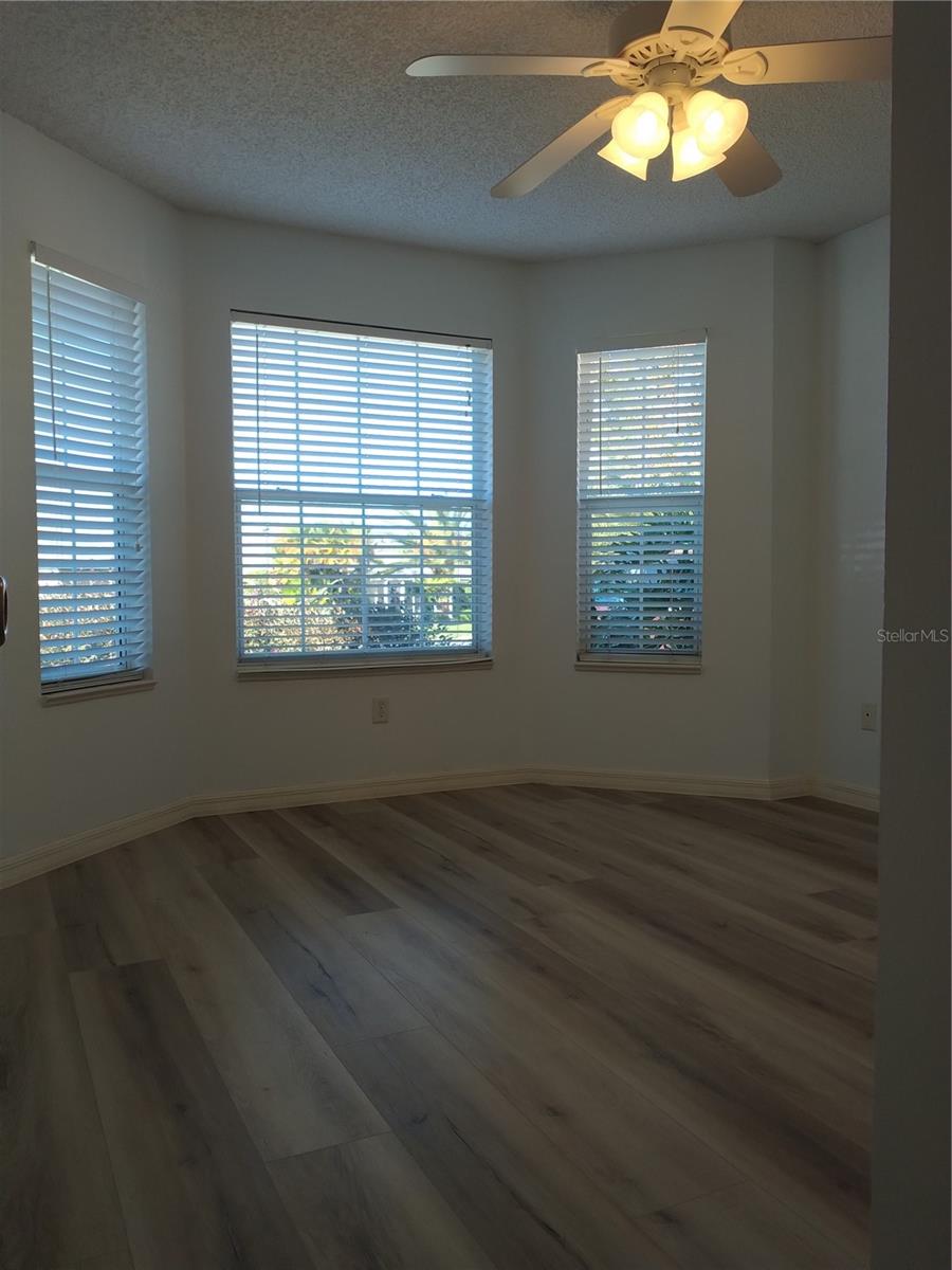 Image 21 of 30 For 1233 Oak Forest Drive