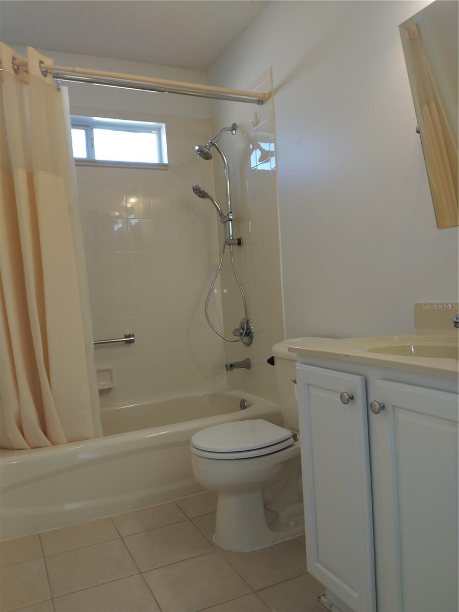 Image 23 of 30 For 1233 Oak Forest Drive