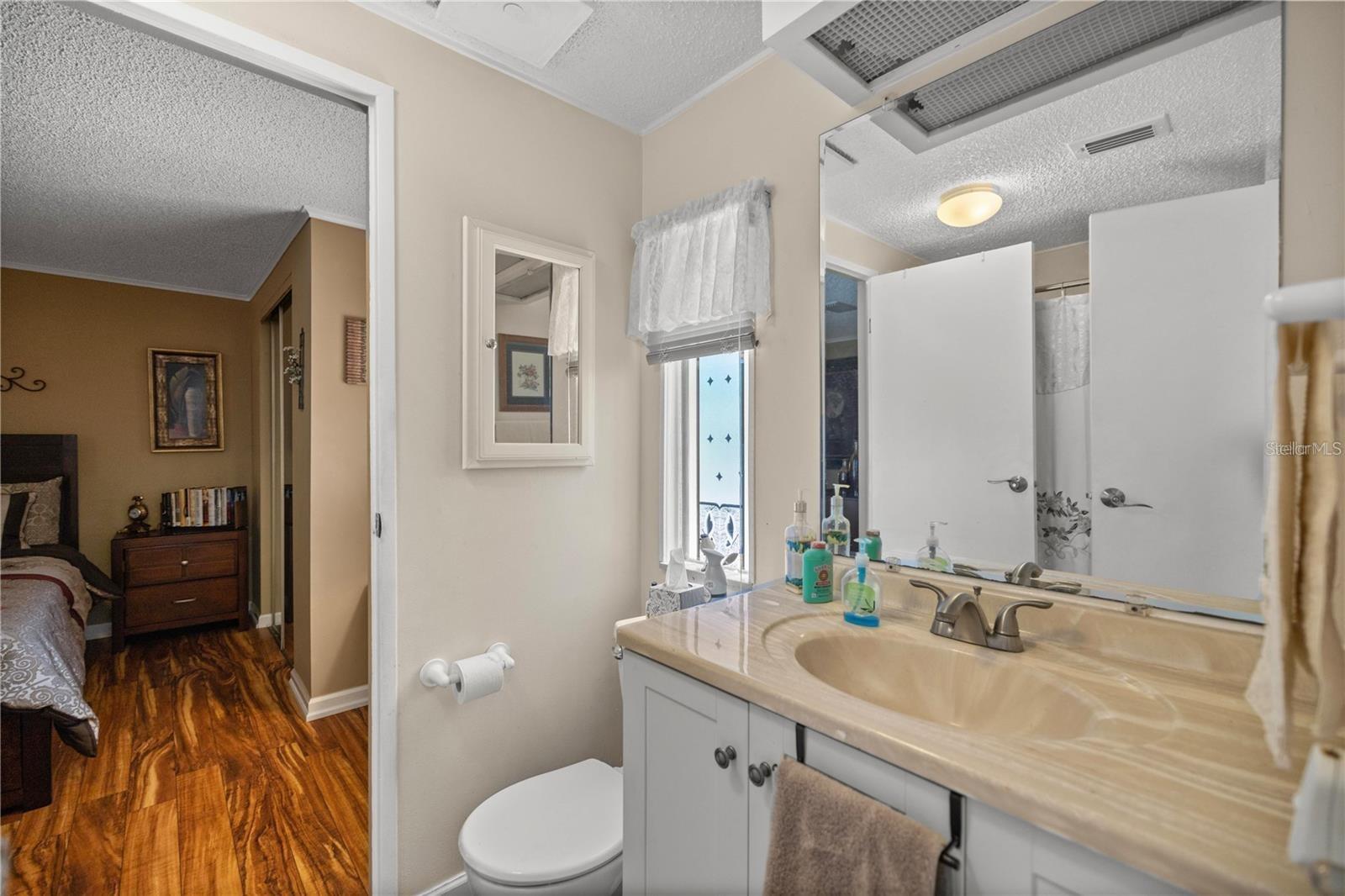 Image 16 of 32 For 705 Devon Drive