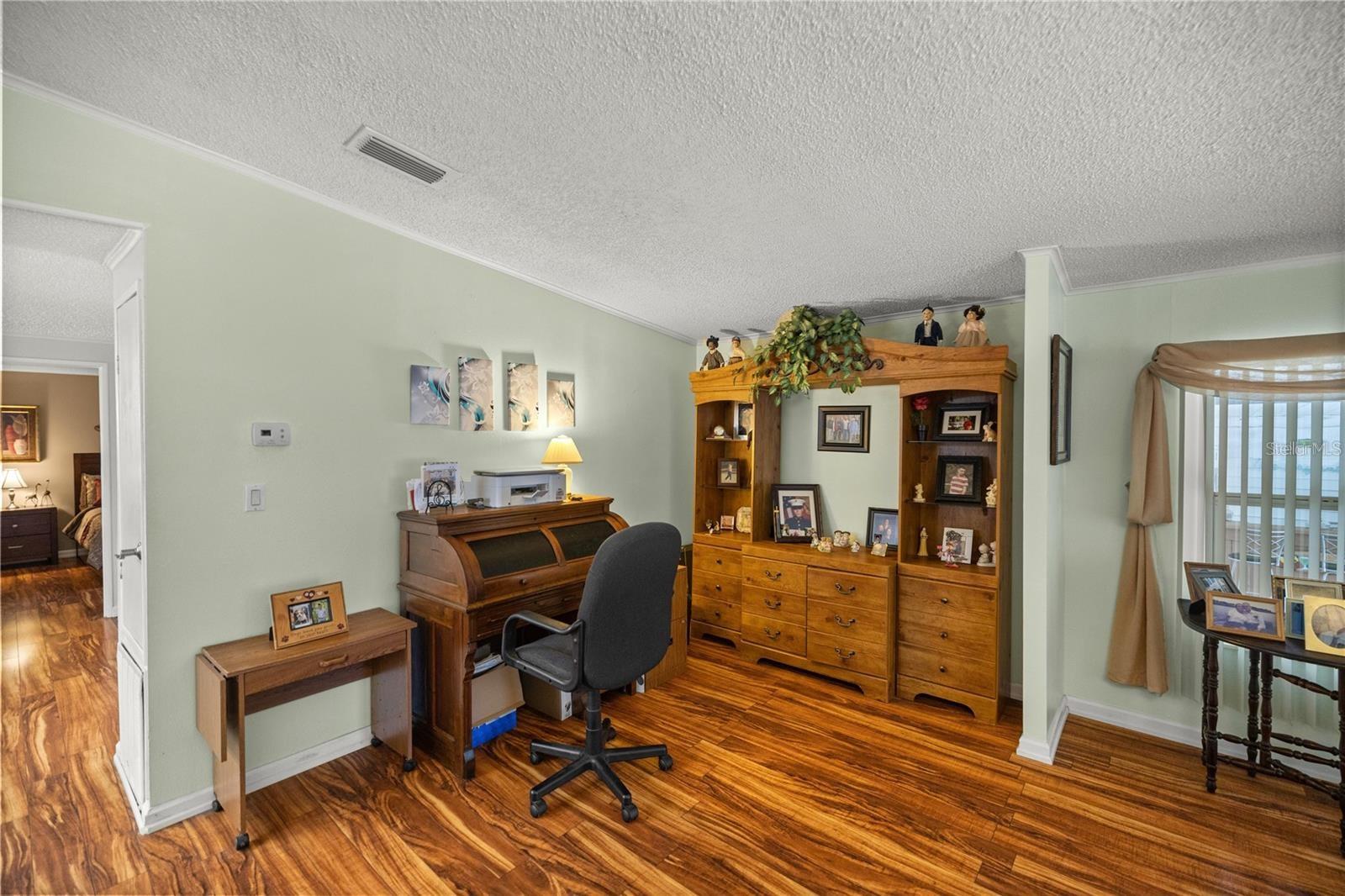 Image 21 of 32 For 705 Devon Drive