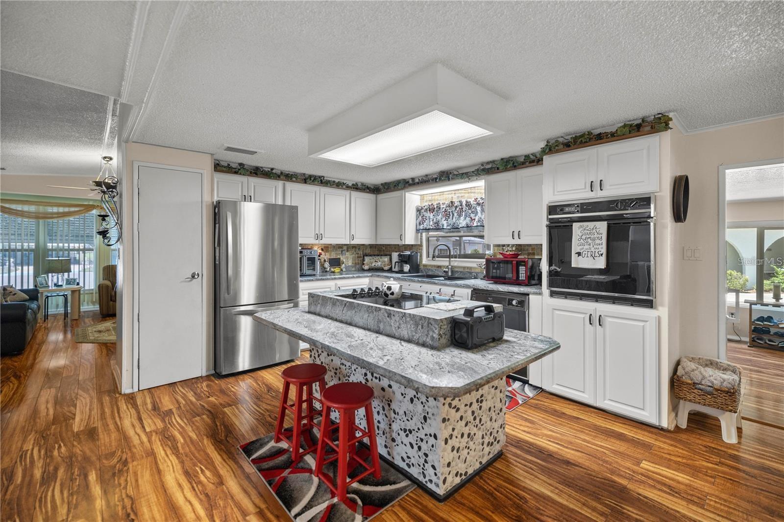 Image 5 of 32 For 705 Devon Drive