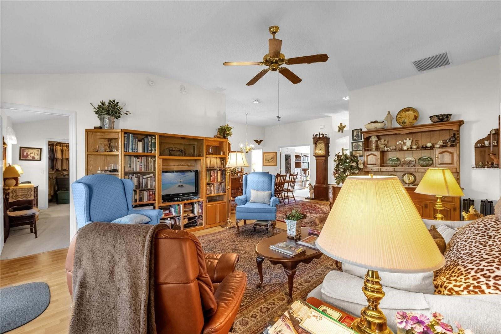 Image 5 of 27 For 3001 Saint Thomas Lane