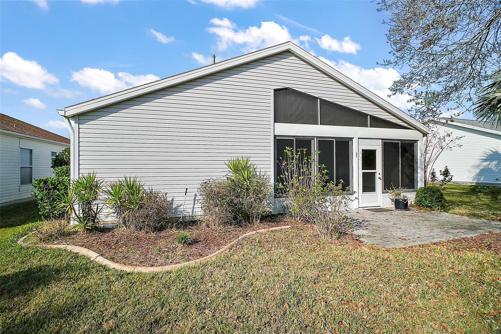 Image 14 of 47 For 25324 Hibiscus Street