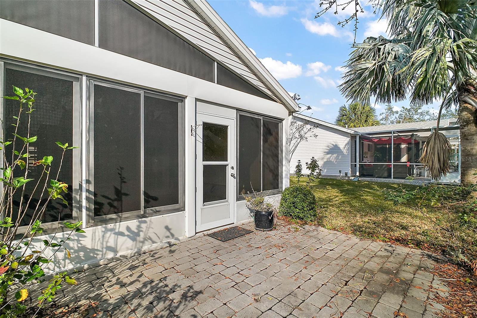 Image 16 of 47 For 25324 Hibiscus Street