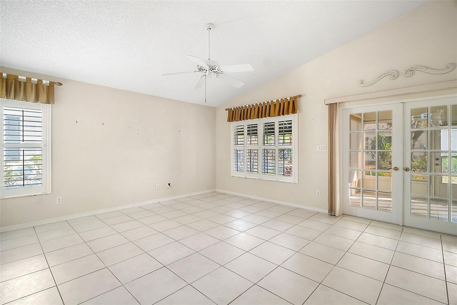 Image 26 of 47 For 25324 Hibiscus Street