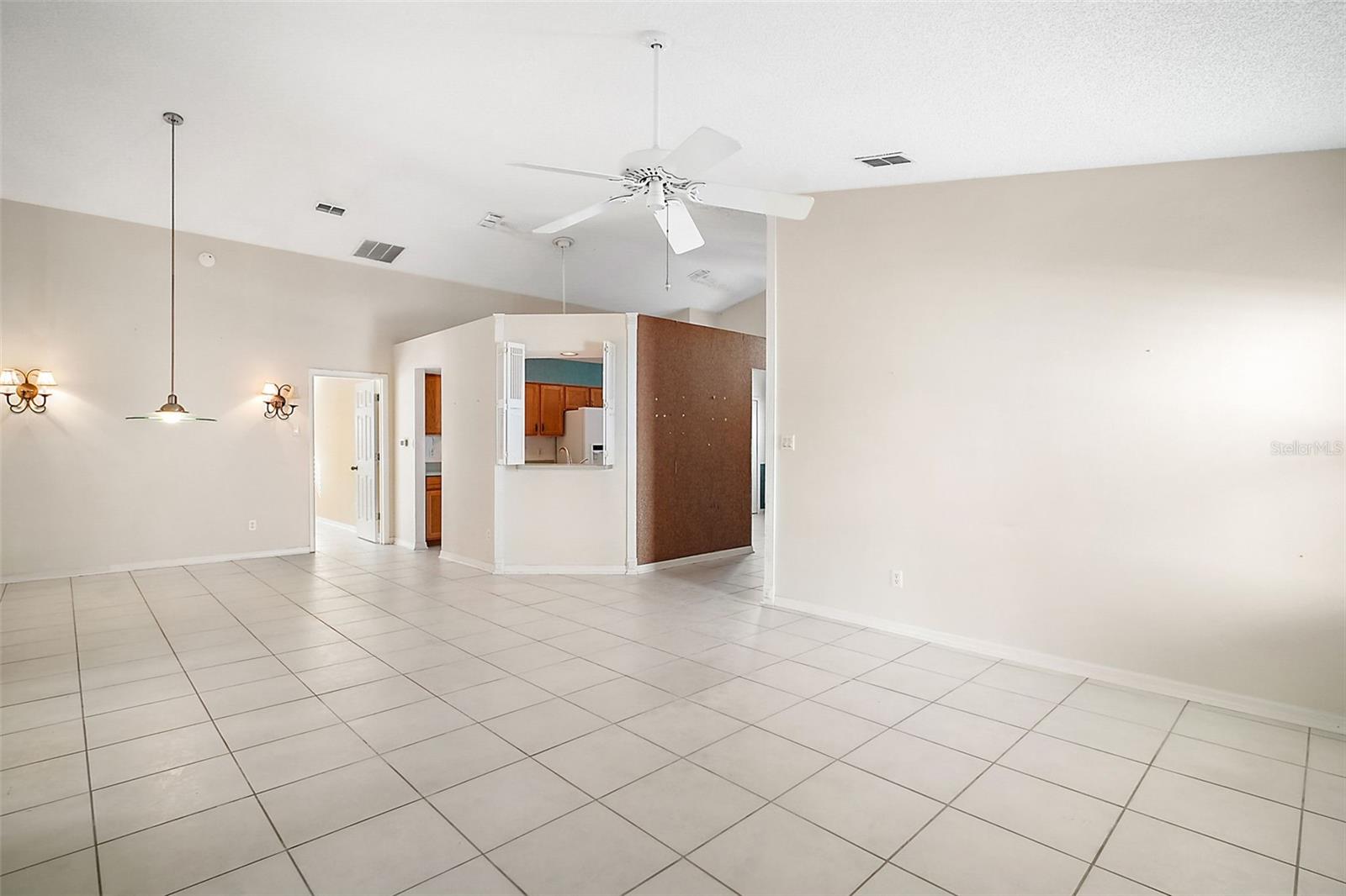 Image 29 of 47 For 25324 Hibiscus Street