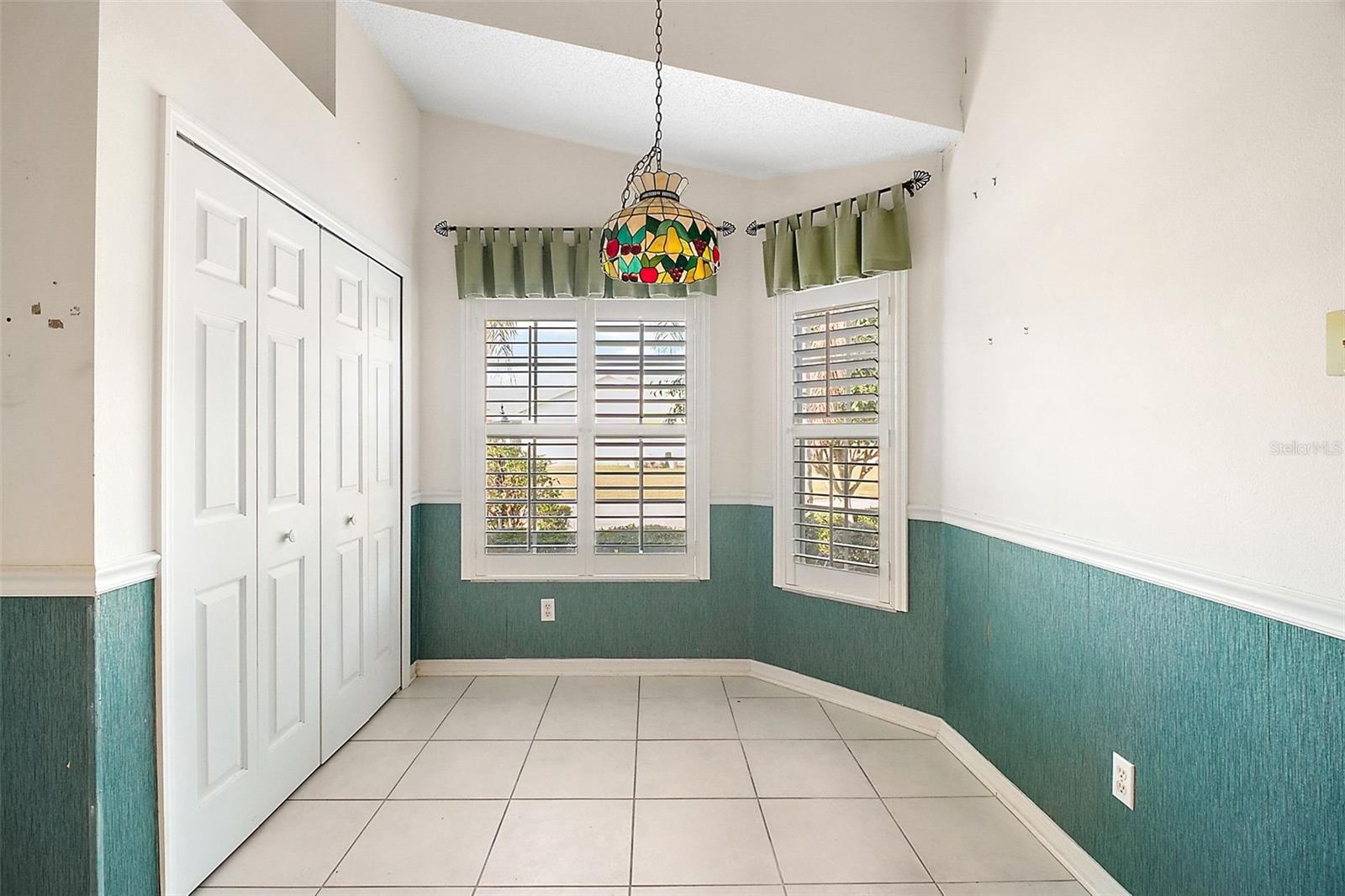 Image 37 of 47 For 25324 Hibiscus Street