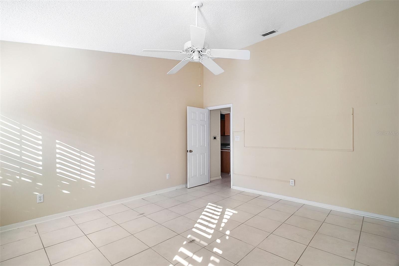 Image 40 of 47 For 25324 Hibiscus Street