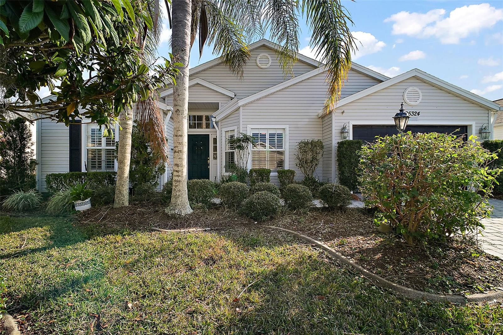 Image 9 of 47 For 25324 Hibiscus Street