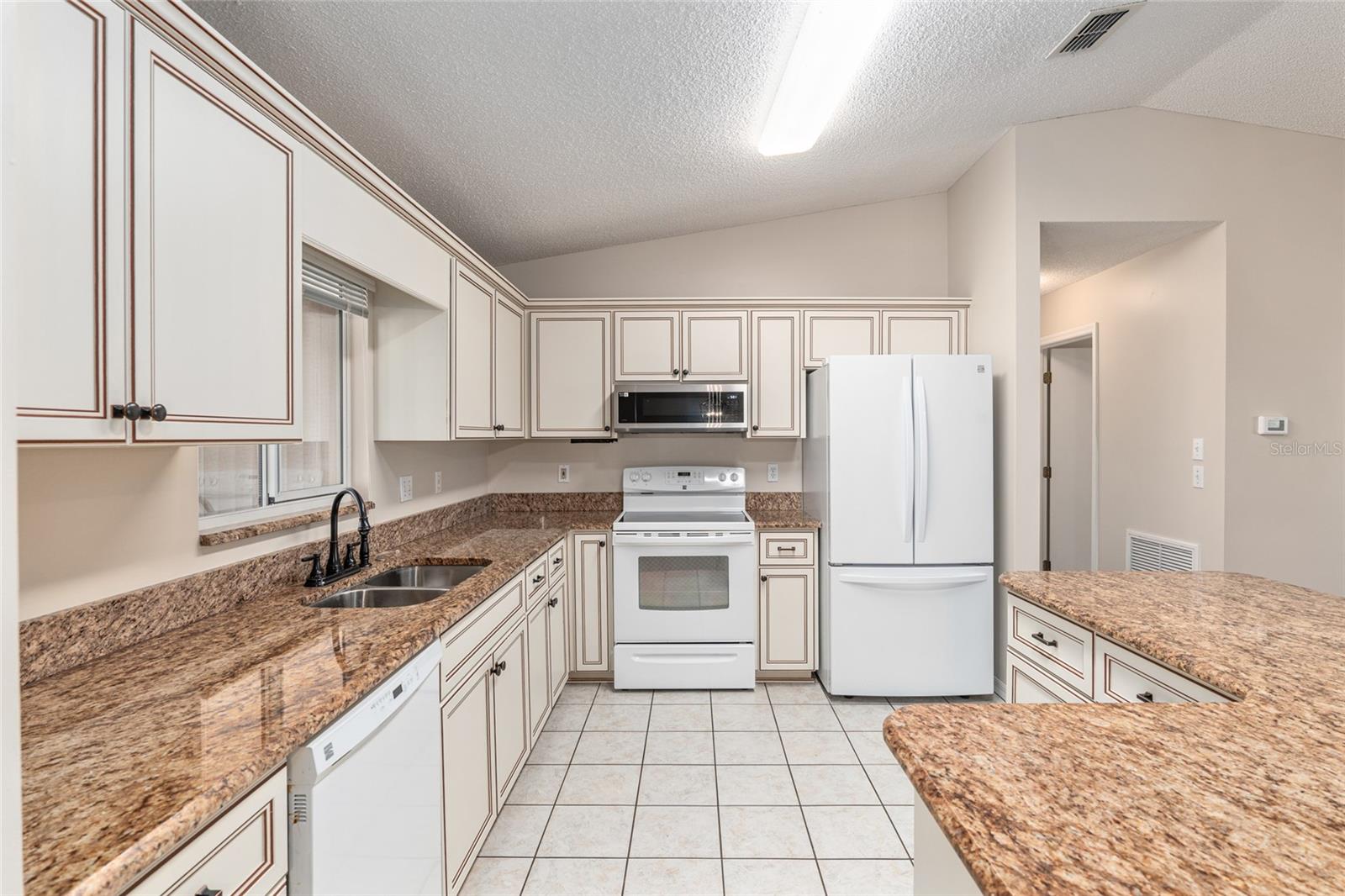 Image 6 of 27 For 17764 95th Court