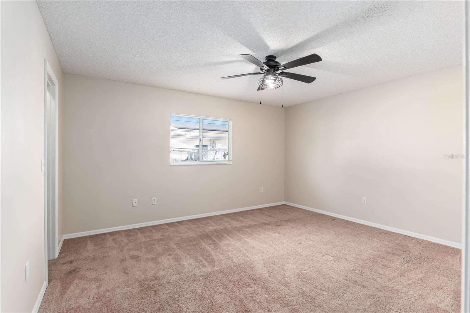 Image 9 of 27 For 17764 95th Court