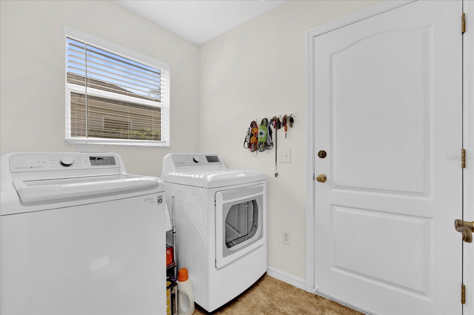 Image 12 of 24 For 1273 Oak Forest Drive
