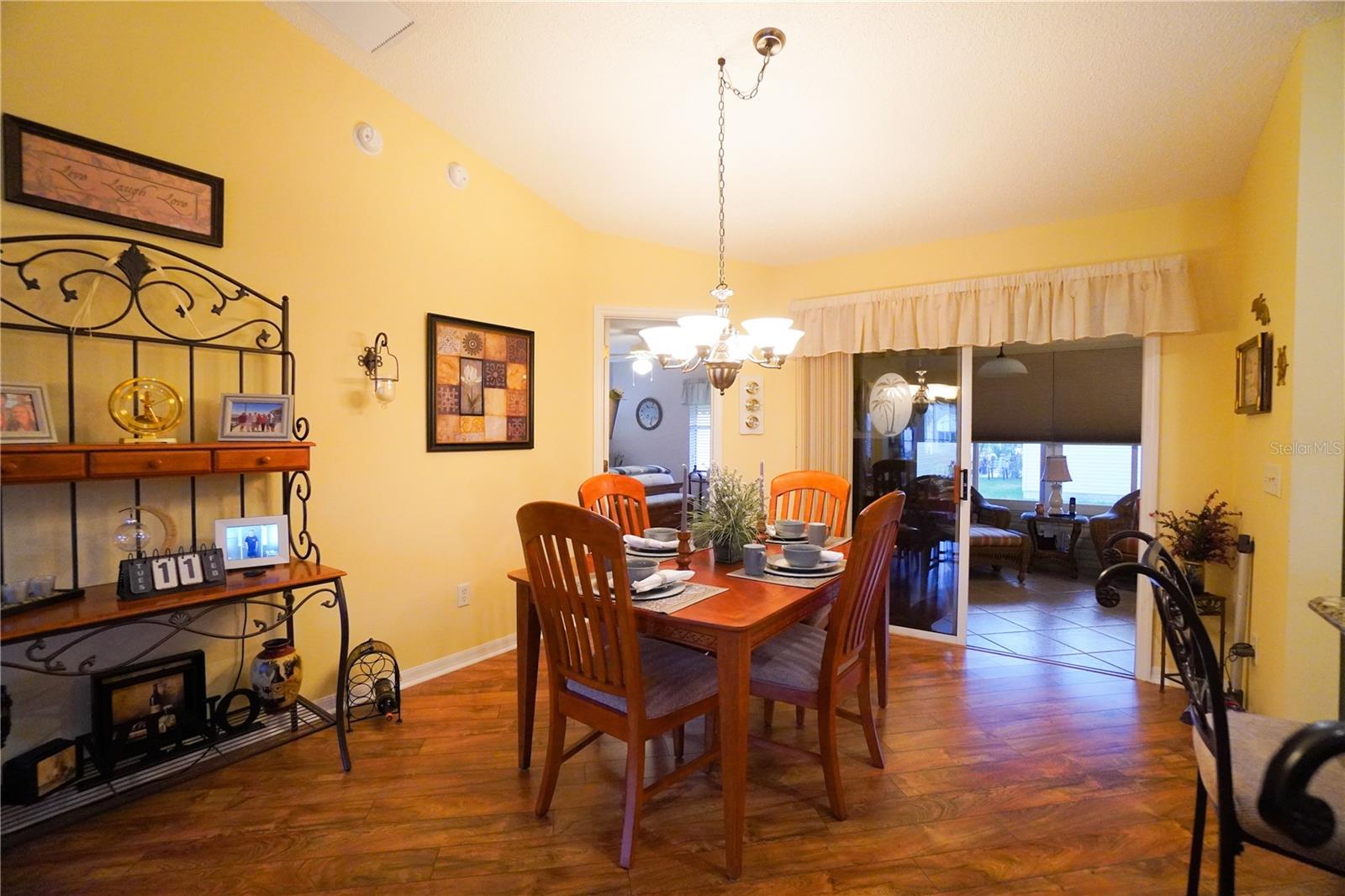 Image 4 of 23 For 2682 Edwards Lane