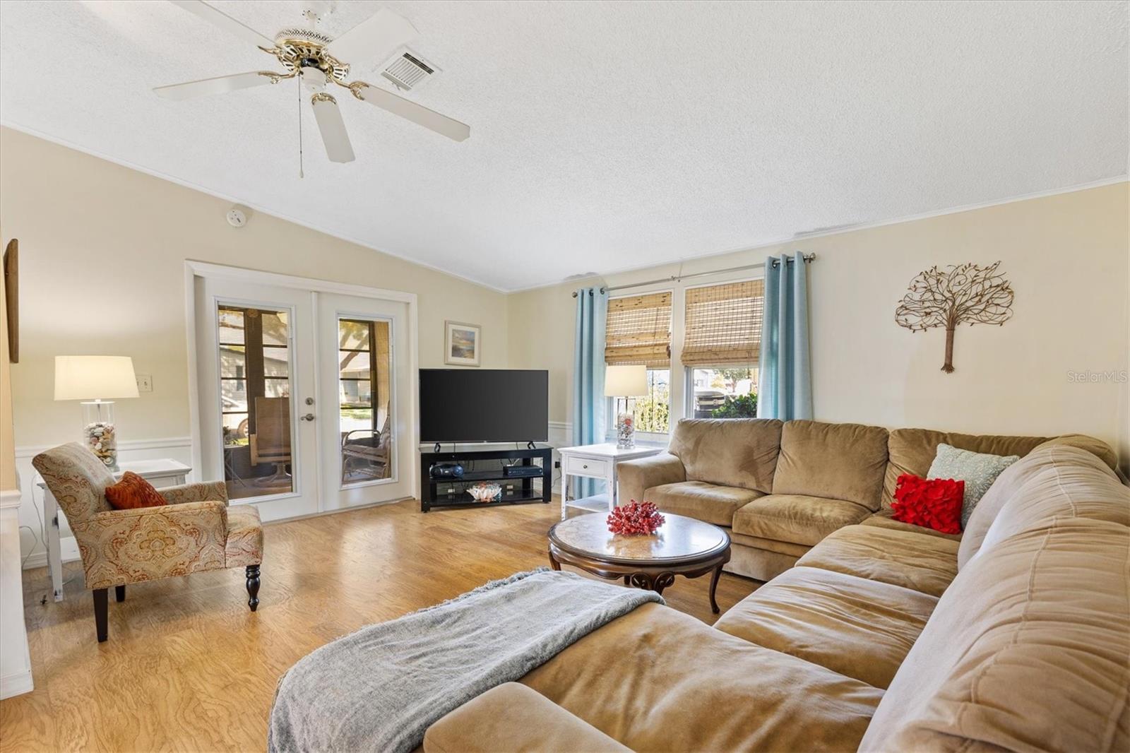 Image 10 of 27 For 1523 Schwartz Boulevard