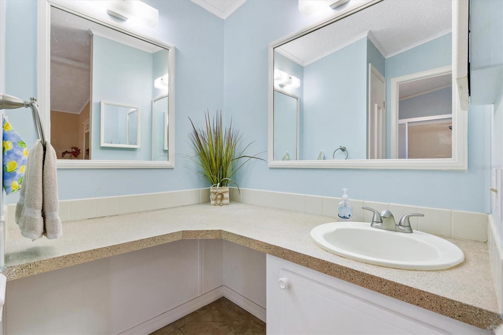 Image 17 of 27 For 1523 Schwartz Boulevard