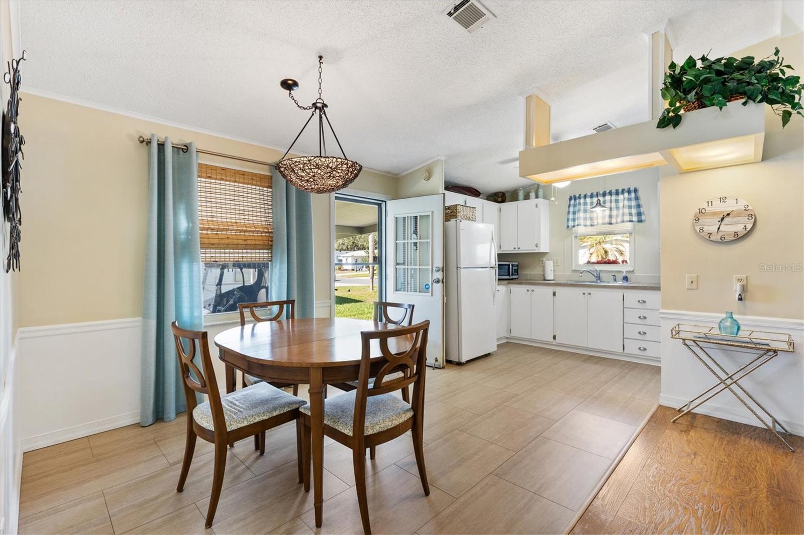 Image 5 of 27 For 1523 Schwartz Boulevard