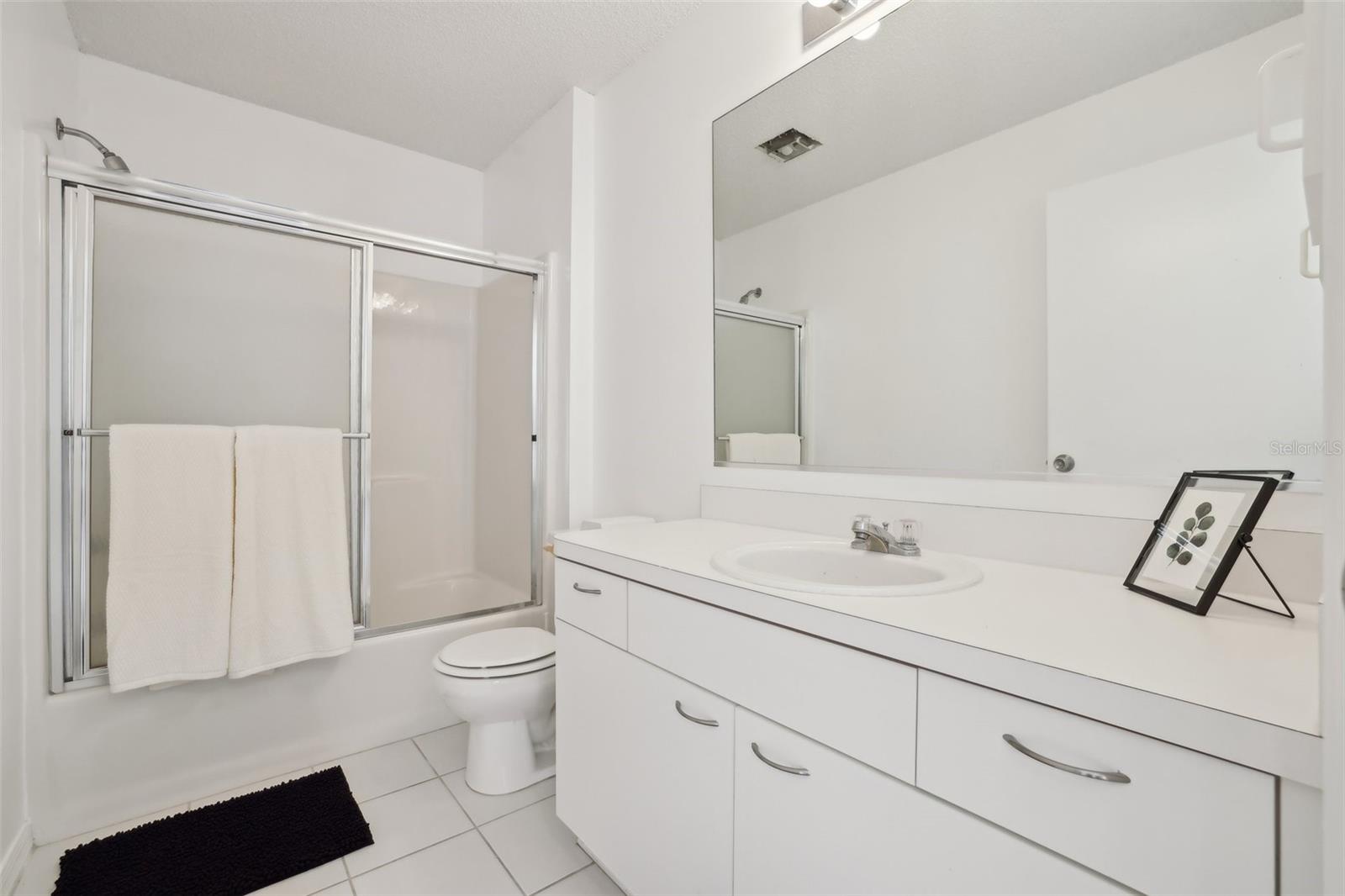 Image 18 of 42 For 731 Hernandez Drive