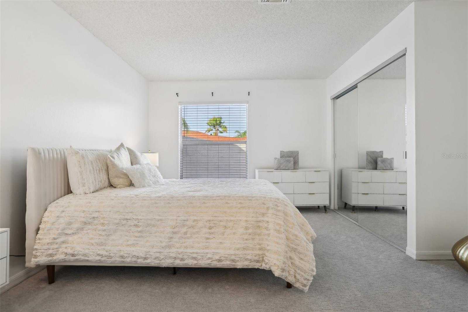 Image 33 of 42 For 731 Hernandez Drive