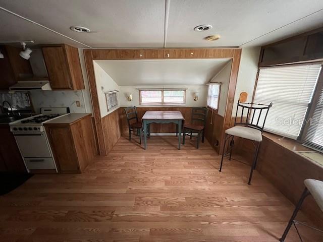 Image 13 of 27 For 3000 Clarcona Road 2908