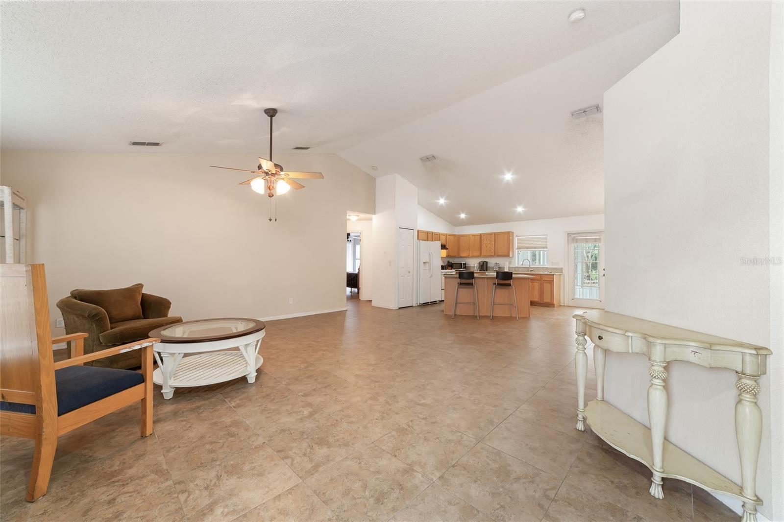 Image 8 of 31 For 2256 Lake Pointe Circle