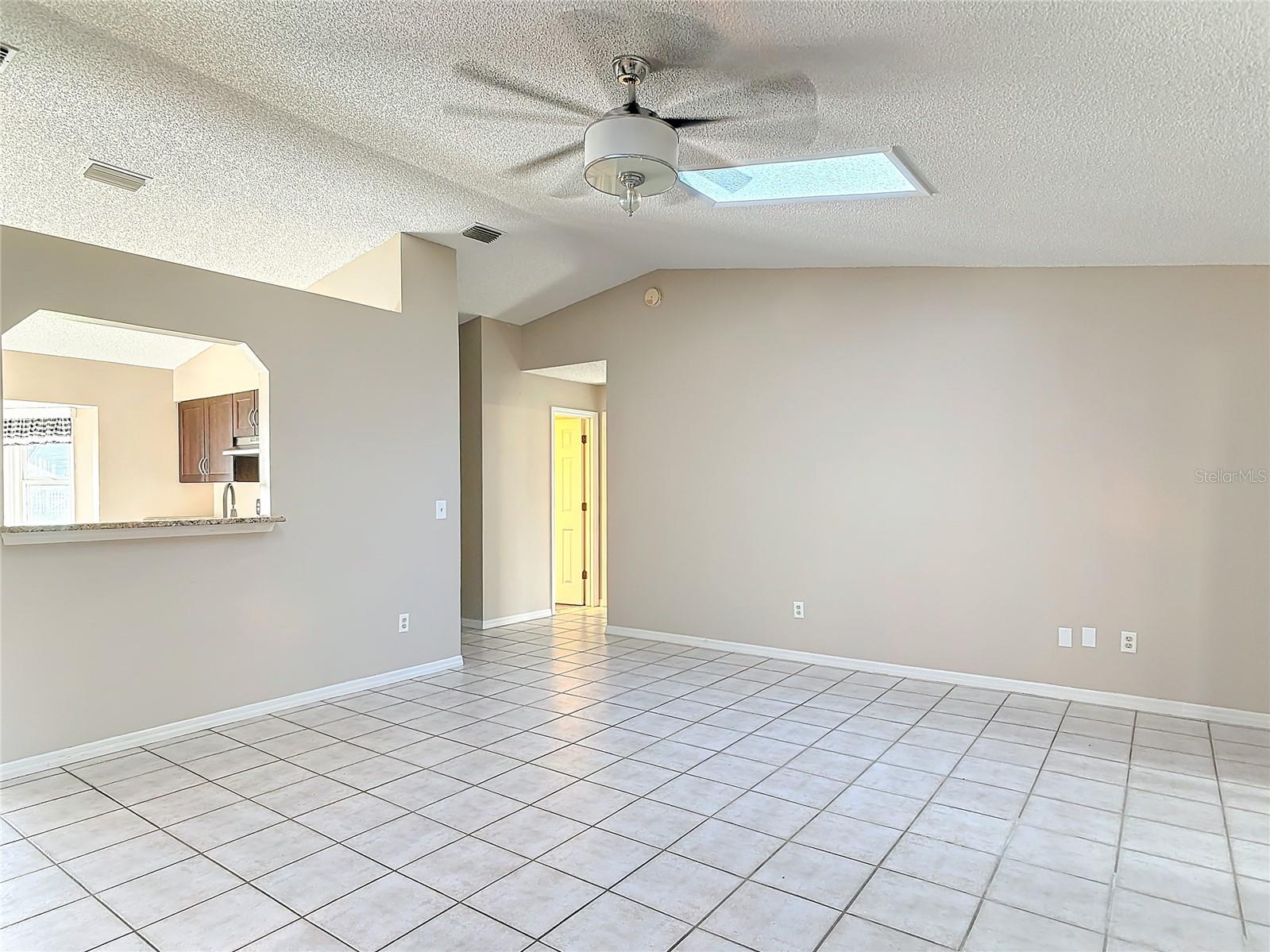 Image 6 of 38 For 1041 Eastbrook Avenue