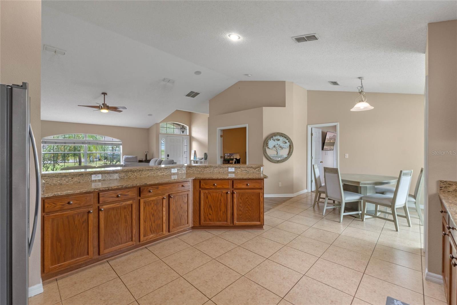 Image 17 of 54 For 2214 Lake Pointe Circle