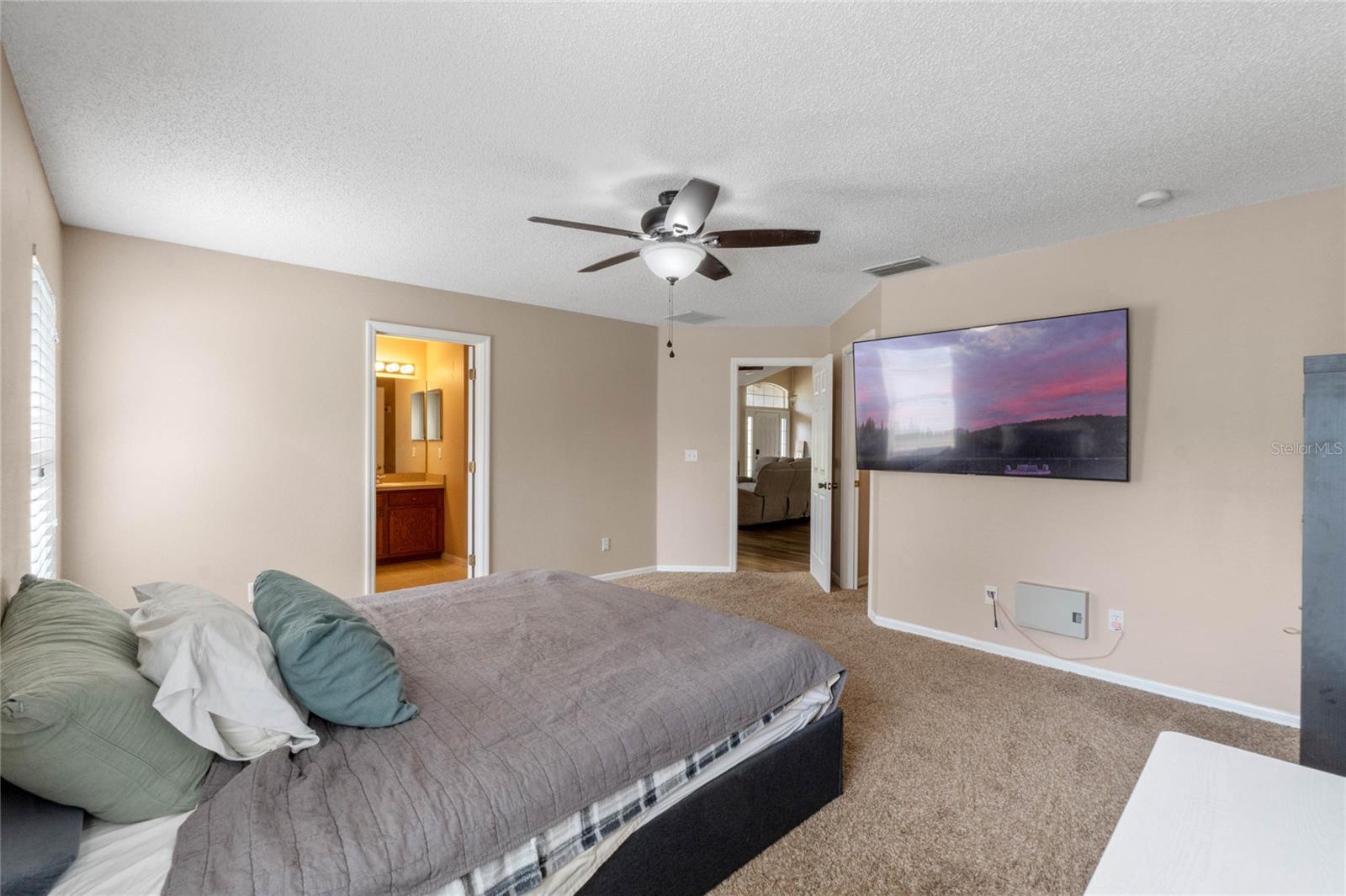 Image 20 of 54 For 2214 Lake Pointe Circle