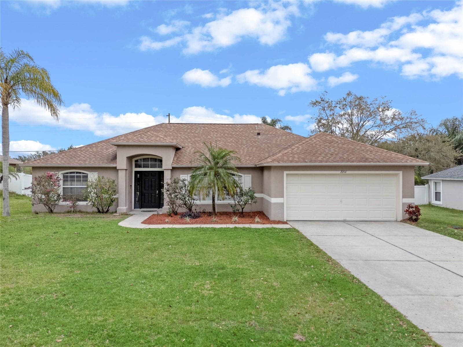 Image 4 of 54 For 2214 Lake Pointe Circle