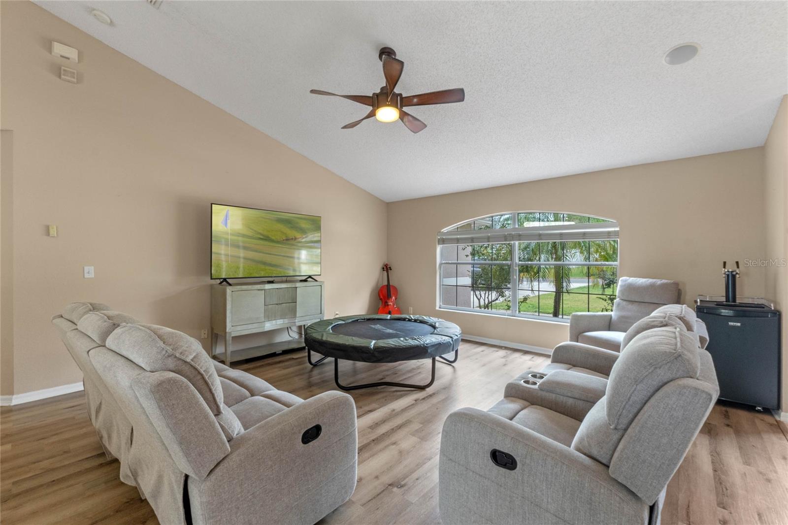 Image 8 of 54 For 2214 Lake Pointe Circle