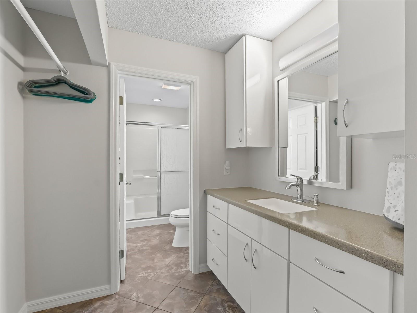 Image 22 of 35 For 893 Halstead Terrace